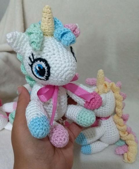 Mini Amigurumi Unicórnio