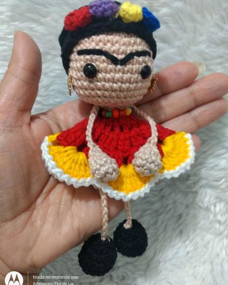 Mini Bonequinha de crochê Frida Kahlo