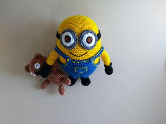 Minion Bob com Ursinho