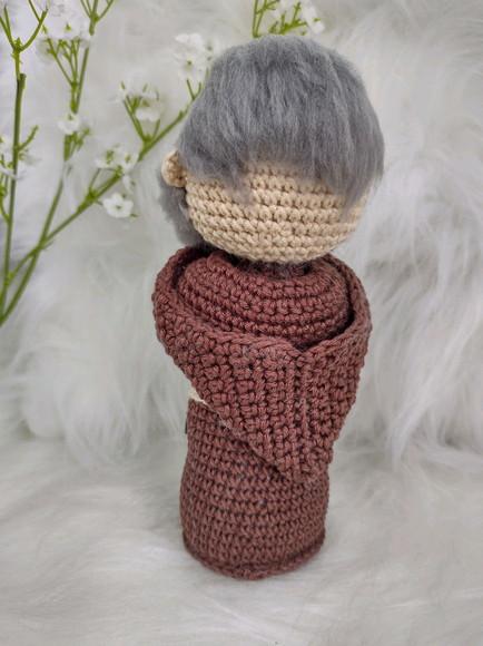 Padre Pio em crochê Amigurumi