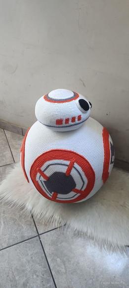 Puff de Crochê Decorativo - Robô