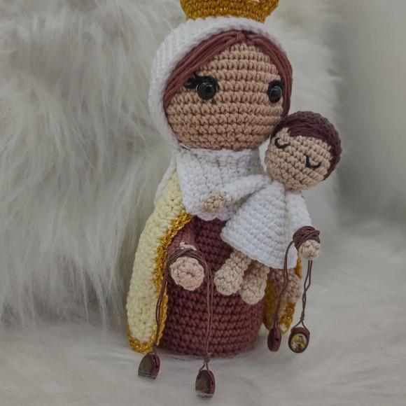 Santinha em crochê - Nossa Senhora do Carmo