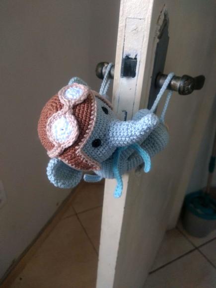 Segura Porta Mini Elefante em Amigurumi