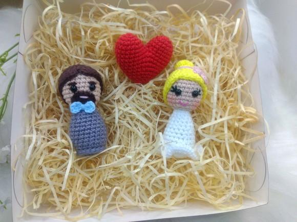 Topo de Bolo Casal de Noivinhos em Amigurumi
