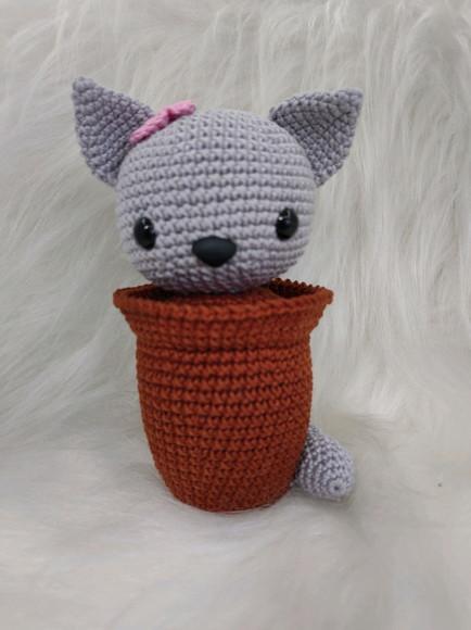 Vaso em crochê com gatinho