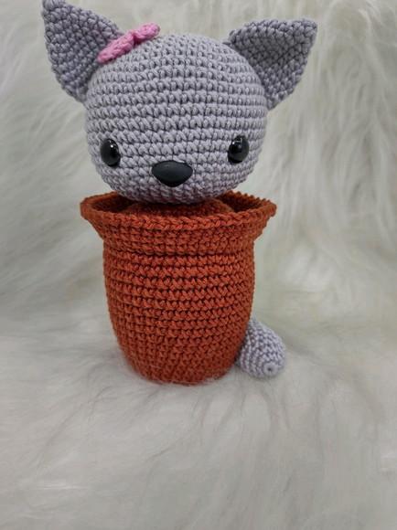 Vaso em crochê com gatinho