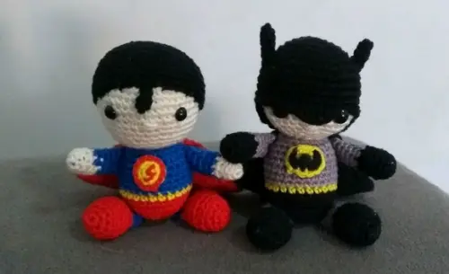 Amigurumi Batman ou Superman