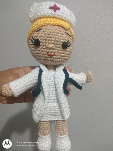 Amigurumi Boneca Enfermeira