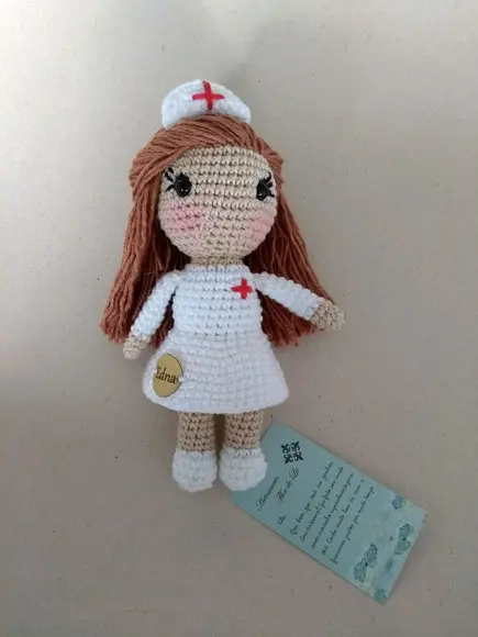 Amigurumi Boneca Enfermeira