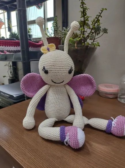 Amigurumi Borboleta Cristal tamanho 50 cm