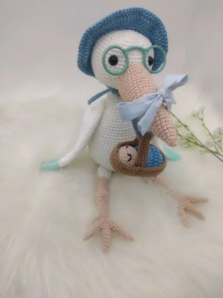Amigurumi Cegonha com Bebê em Crochê