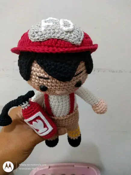 Amigurumi Chocalho Bombeiro