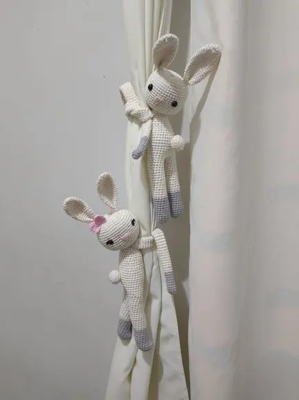 Amigurumi Coelha Menina - crochê