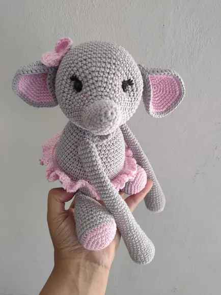 Amigurumi Elefante Menina - Crochê