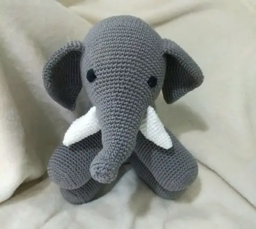 Amigurumi Elefante Cinzento
