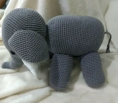 Amigurumi Elefante Cinzento