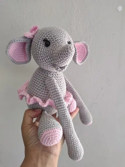 Amigurumi Elefante Menina - Crochê
