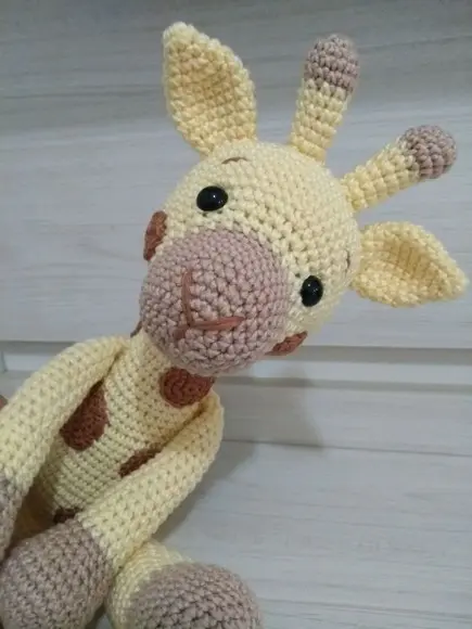 Amigurumi Girafa Dengosa