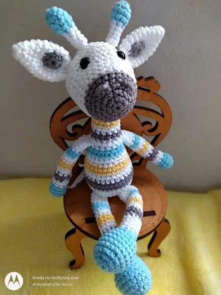 Amigurumi Girafinha Listrada