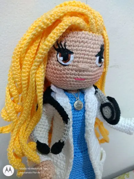 Amigurumi Profissões - Médica