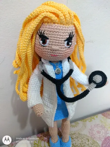 Amigurumi Profissões - Médica