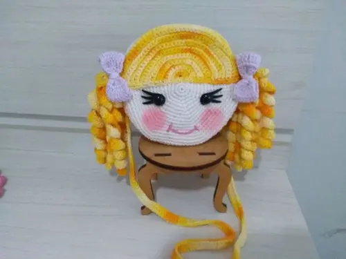 Bolsa infantil em croche Boneca
