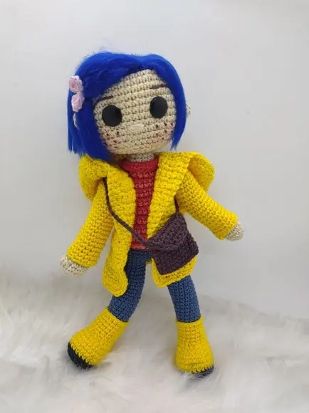 Boneca Coraline em Crochê