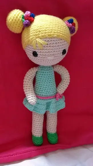 Boneca em croche Amigurumi - Cloe