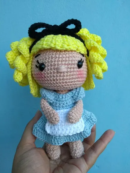Boneca Mini Alice