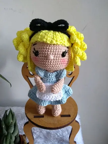 Boneca Mini Alice