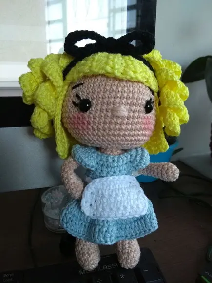Boneca Mini Alice