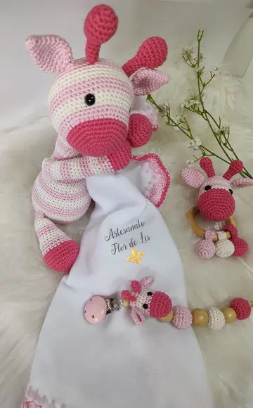 Kit Baby em Crochê com Naninha - Tema Girafa