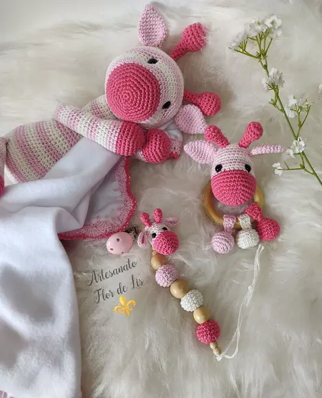 Kit Baby em Crochê com Naninha - Tema Girafa
