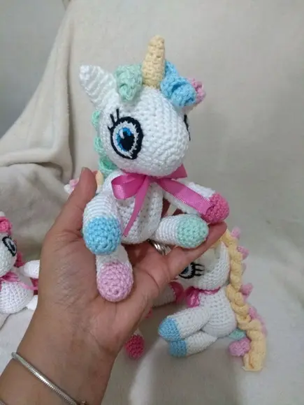 Mini Amigurumi Unicórnio