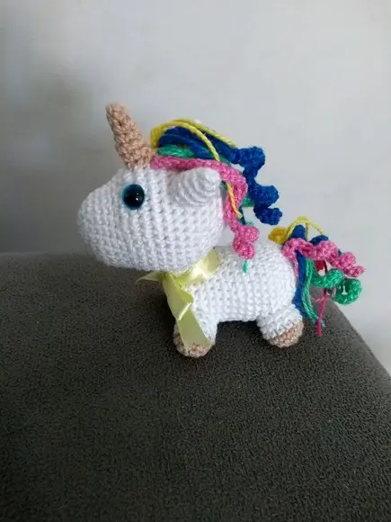 Mini Amigurumi Unicórnio