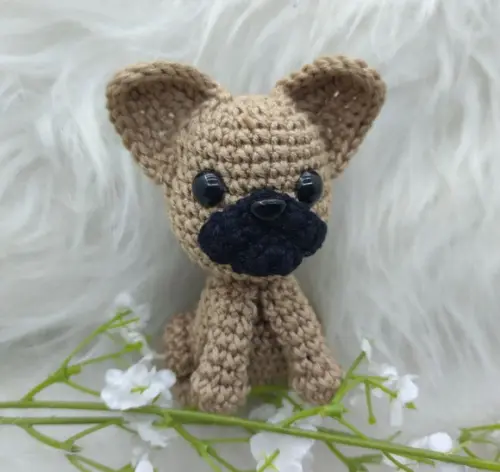 Mini Buldogue Francês 15 cm - Amigurumi