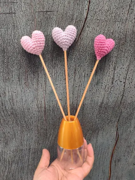 Mini Corações em Crochê com palito