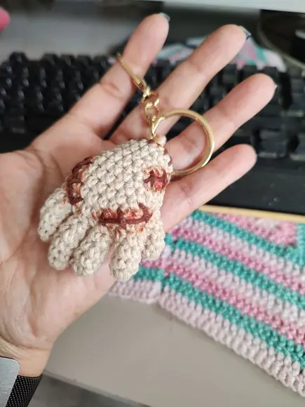 Mini Mãozinha de Crochê - Família Adams