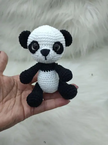 Mini Panda em Crochê - Amigurumi