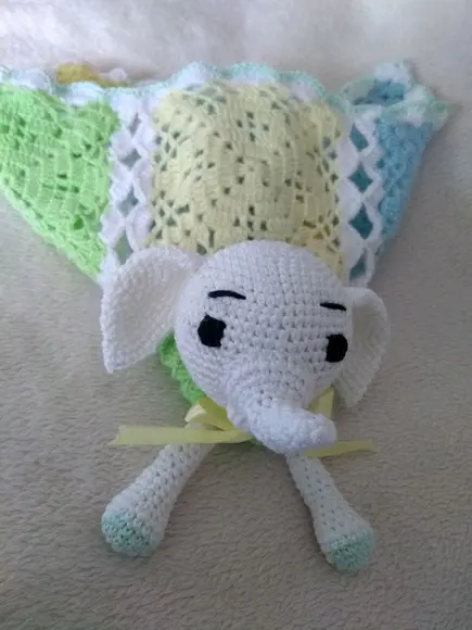 Naninha ou Manta do Apego em Crochê