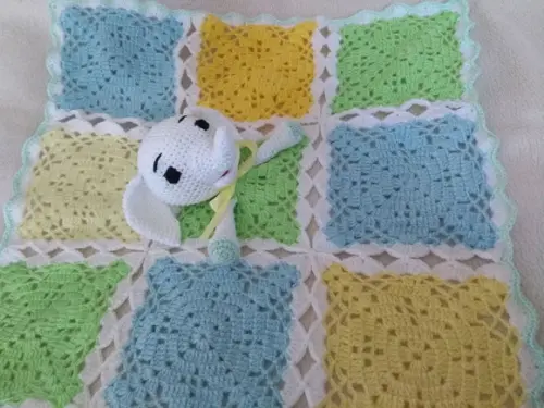 Naninha ou Manta do Apego em Crochê