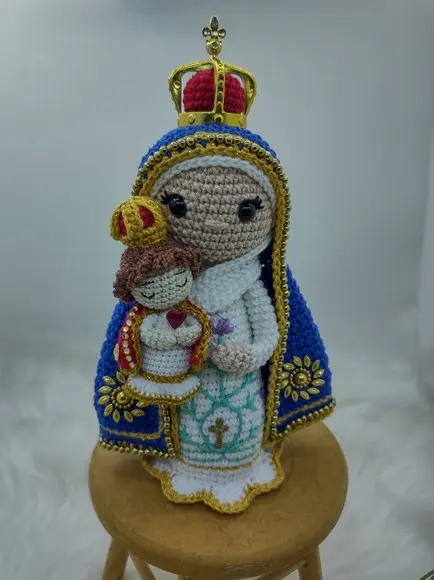 Nossa Senhora do Bom Parto em Crochê Amigurumi