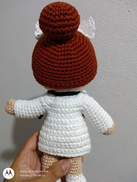 Receita Amigurumi Enfermeira Flor