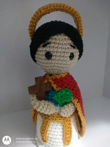 Santo Expedito em crochê Amigurumi+Cúpula