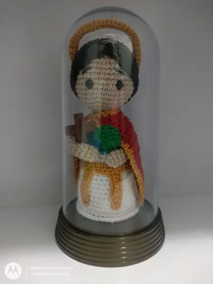 Santo Expedito em crochê Amigurumi+Cúpula