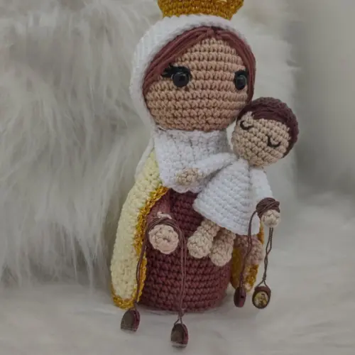Santinha em crochê - Nossa Senhora do Carmo