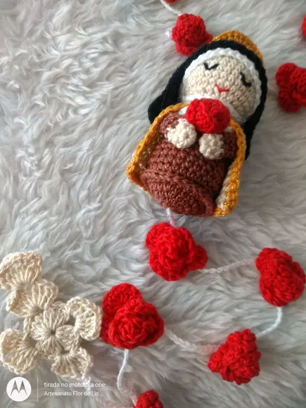 Terço de Crochê com Mini Santinha