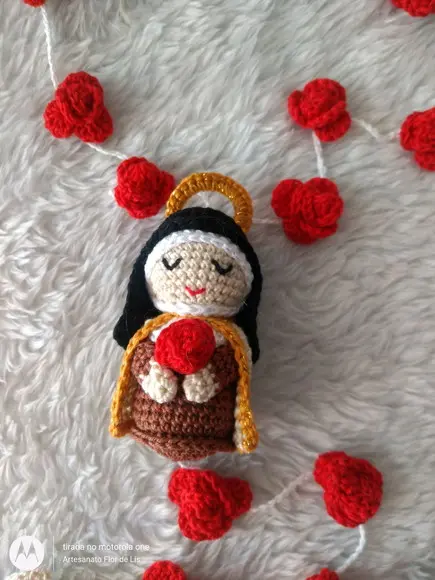 Terço de Crochê com Mini Santinha