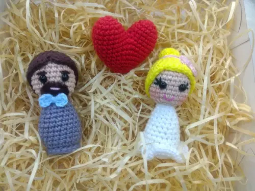 Topo de Bolo Casal de Noivinhos em Amigurumi