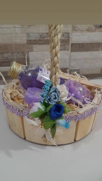 Cesta de Sabonetes e Difusor de Aromas